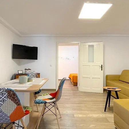 Apartment Well Prettyplaces 001 *